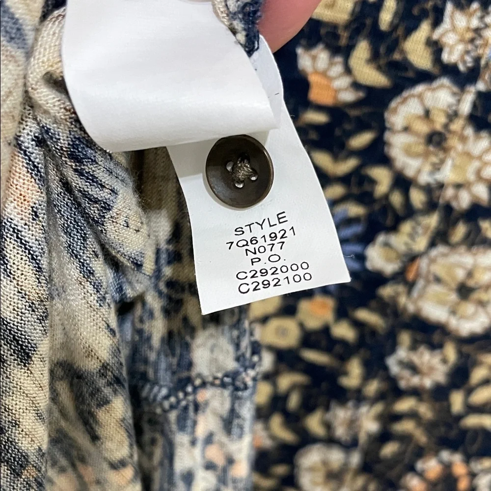 Lucky Brand Blue Floral V-Neck Button-down Top - Soft Knit Tunic, Size 3X - Picture 10 of 11